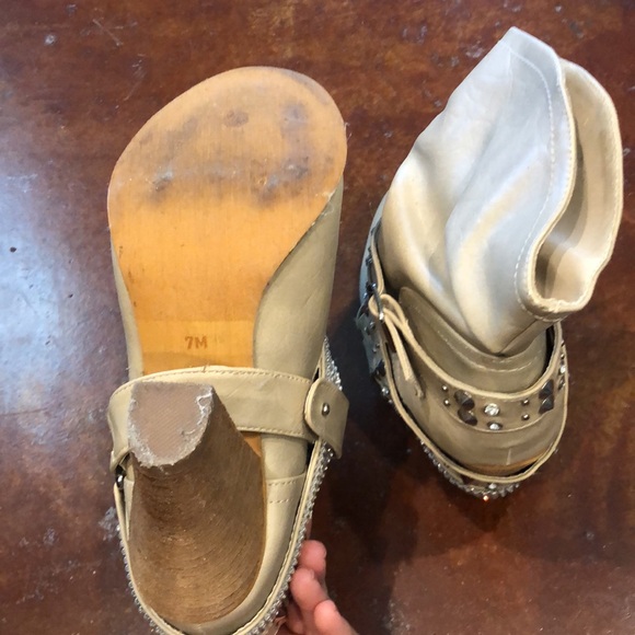 Studded booties - Picture 3 of 3